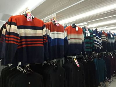 潮衣庫(kù)服裝批發(fā)城即將盛大開業(yè),開業(yè)期間每天3000份禮品免費(fèi)發(fā)放!